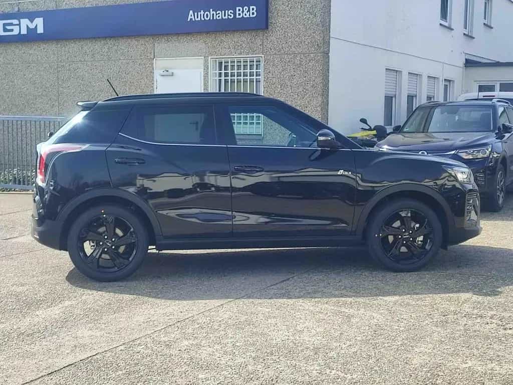 KGM Tivoli 1.5 Limited Sondermodell Automatik null-photo-7