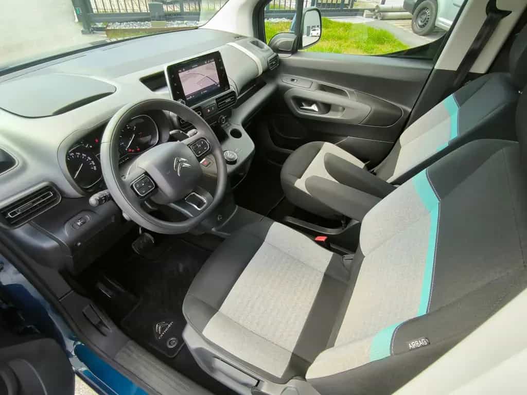 Citroën Berlingo M PureTech 130 EAT8 FEEL*Navi*Kamera 08/2021-photo-4