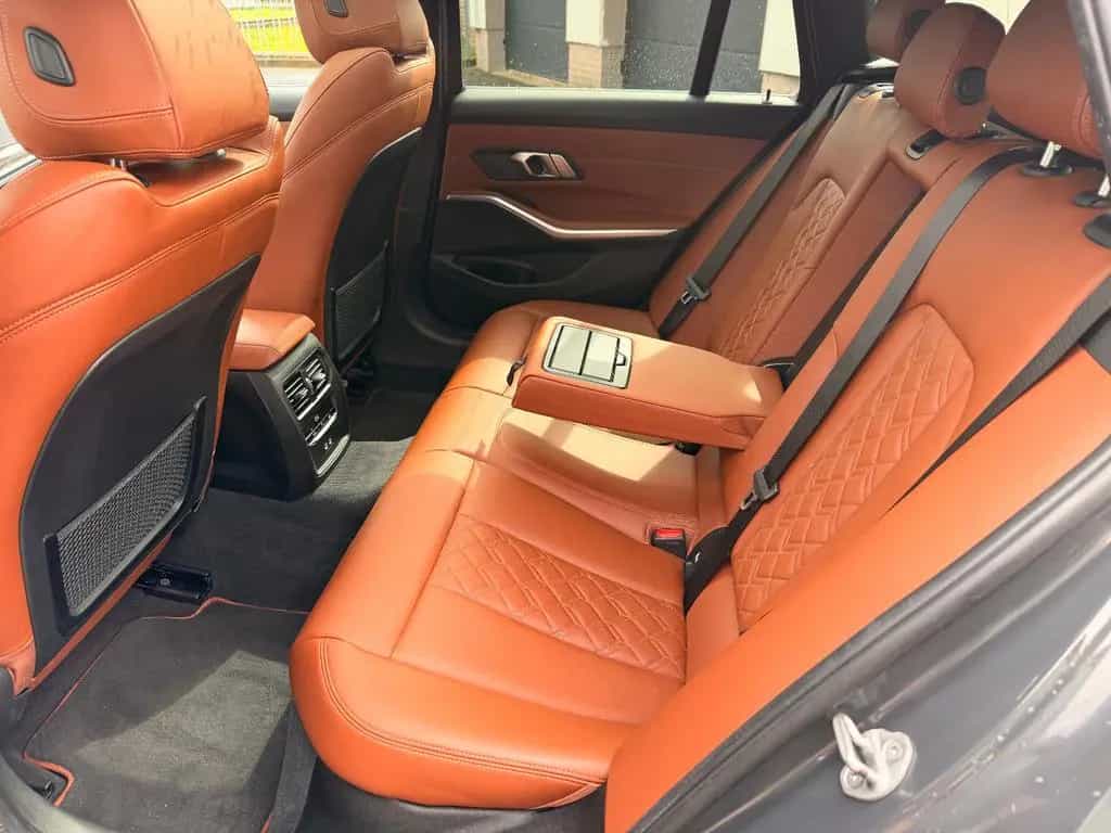 BMW 3 Series 08/2021-photo-18
