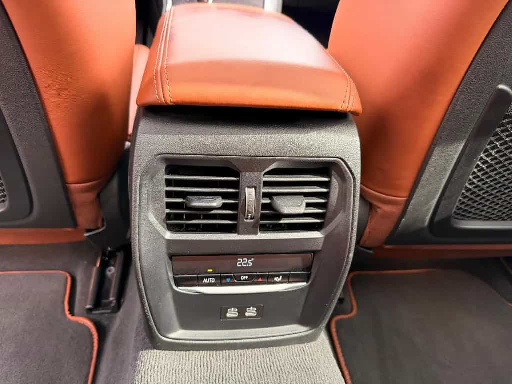 BMW 3 Series 08/2021-photo-19