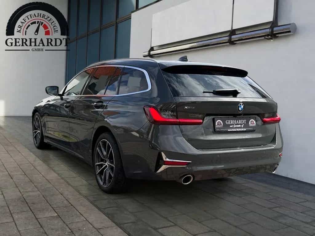 BMW 3 Series 08/2021-photo-2