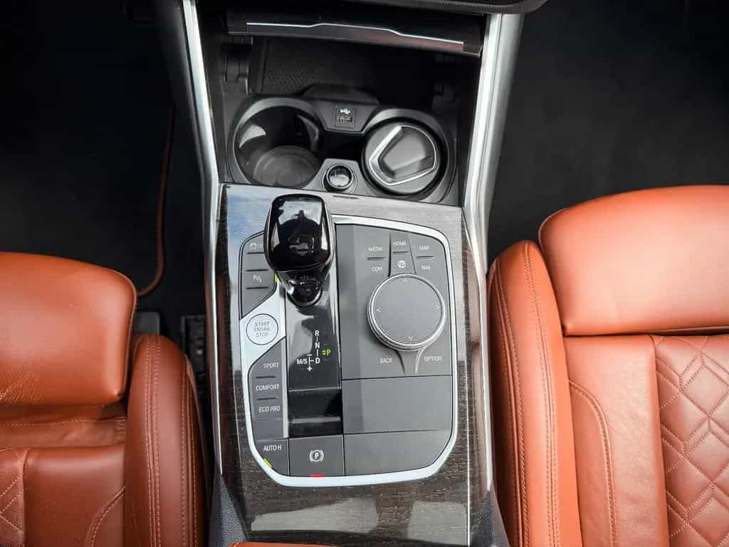 BMW 3 Series 08/2021-photo-26