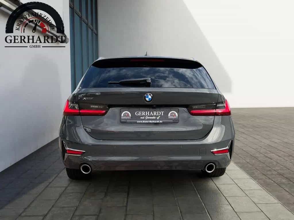 BMW 3 Series 08/2021-photo-3