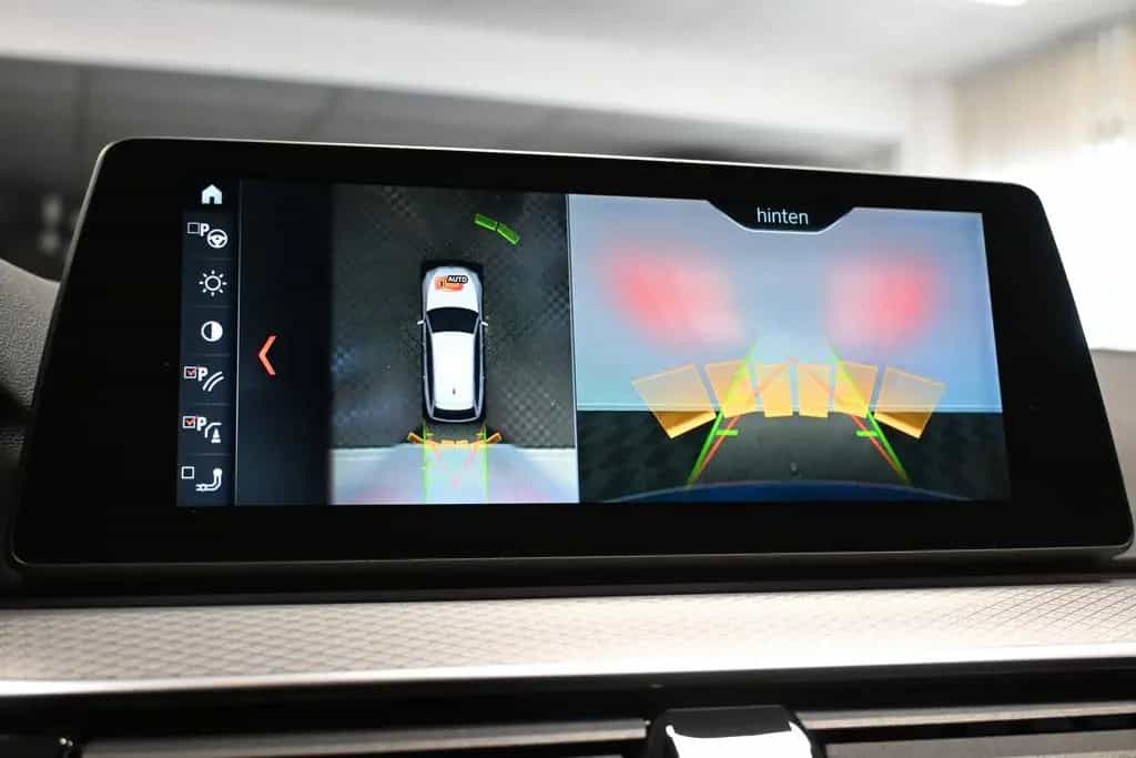 BMW 5 Series 530 d xDrive M Sport*LED*ST-HEIZ*RFK*AHK*ACC 08/2018-photo-19