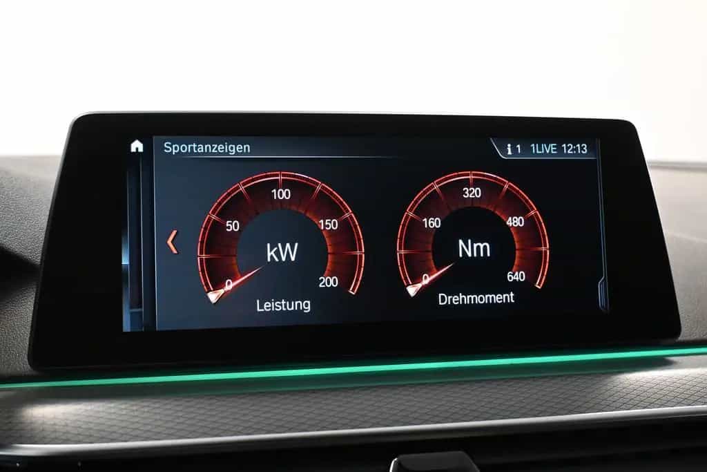 BMW 5 Series 530 d xDrive M Sport*LED*ST-HEIZ*RFK*AHK*ACC 08/2018-photo-29