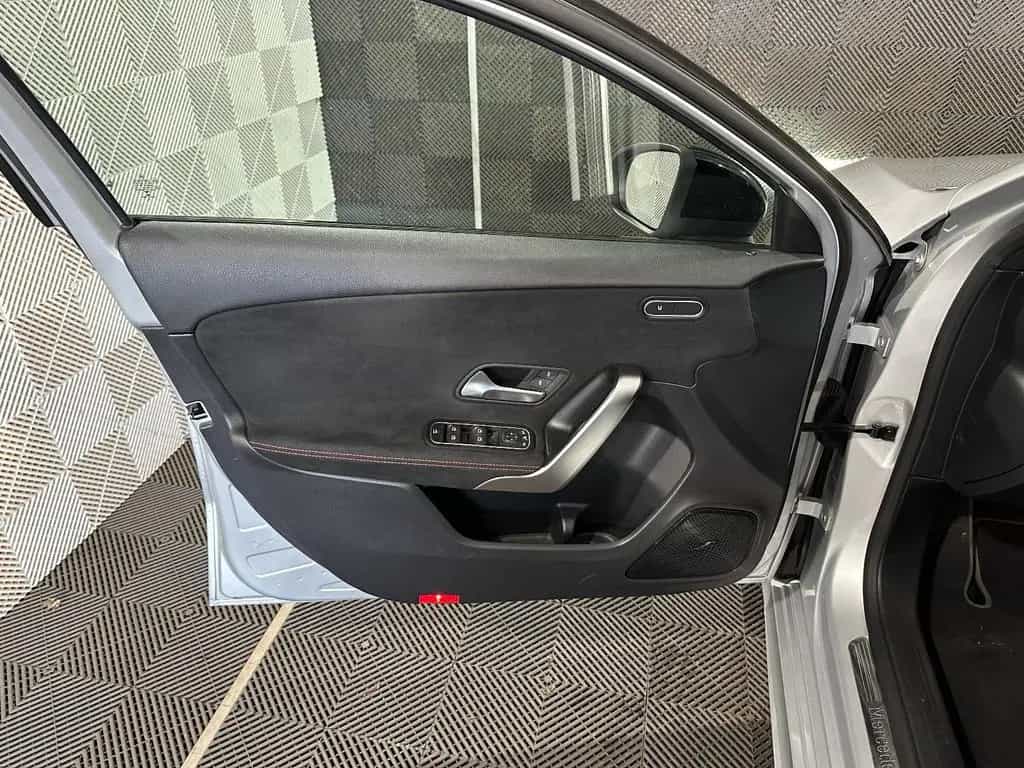 Mercedes-Benz A-Class 200*AMG LINE*NIGHT-LED-TEMPO-MBUX-R.KAM-SPUR 03/2019-photo-19