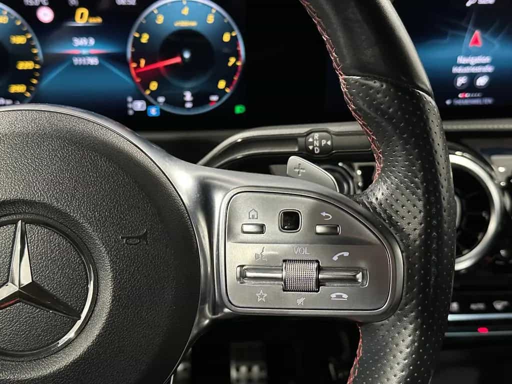 Mercedes-Benz A-Class 200*AMG LINE*NIGHT-LED-TEMPO-MBUX-R.KAM-SPUR 03/2019-photo-31