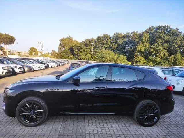 Maserati Levante MASERATI Levante V6 Diesel 275 CV AWD Nerissimo 06/2018-photo-2