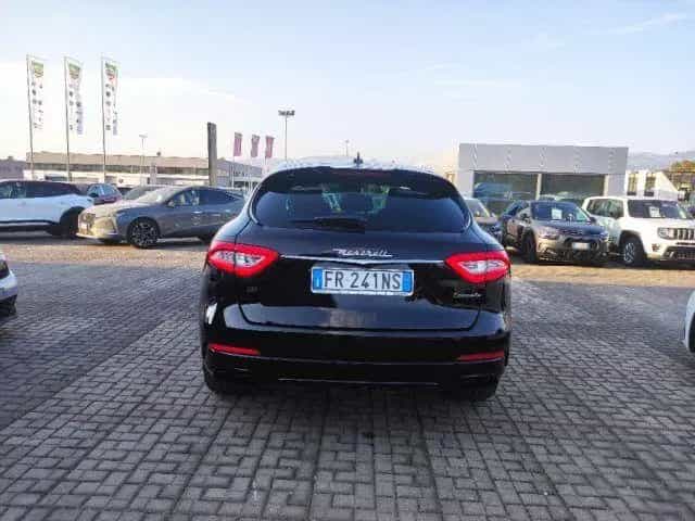 Maserati Levante MASERATI Levante V6 Diesel 275 CV AWD Nerissimo 06/2018-photo-4