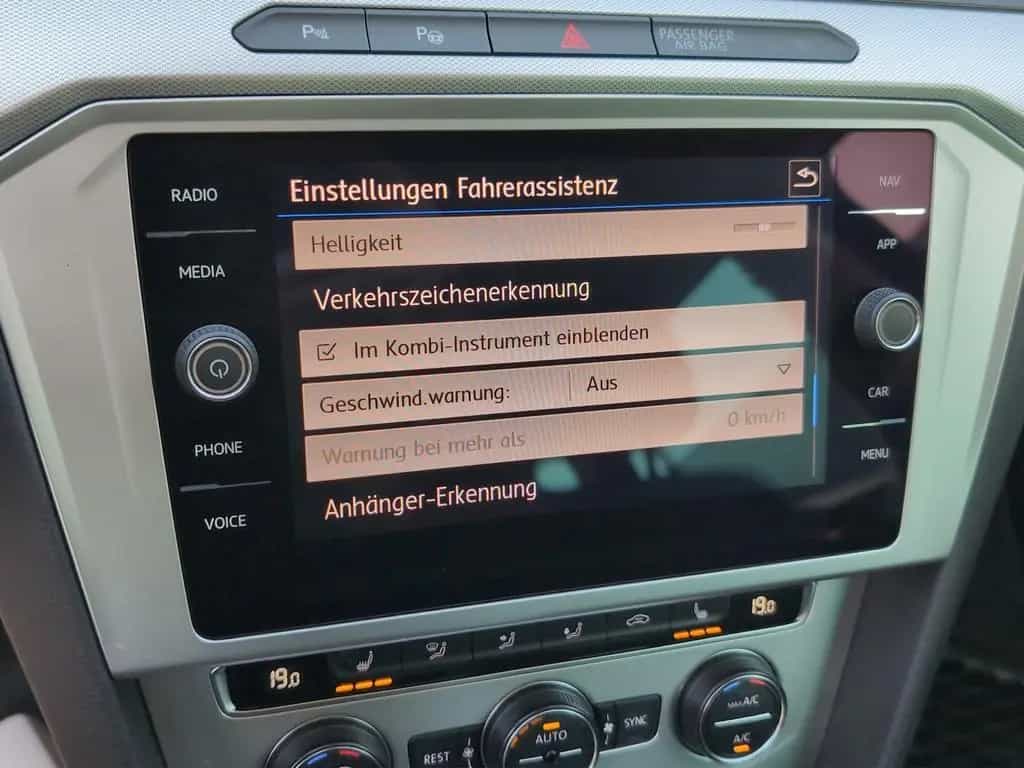 Volkswagen Passat Variant Comfortline *LED*AHK*ACC*Assist+* 06/2018-photo-15