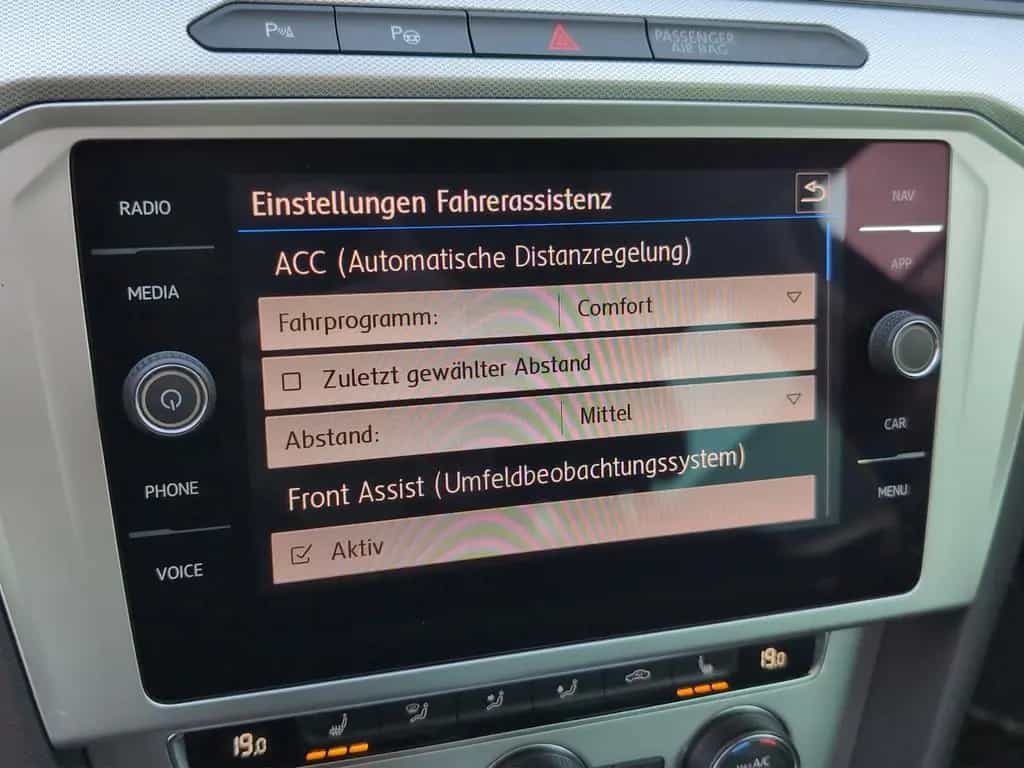 Volkswagen Passat Variant Comfortline *LED*AHK*ACC*Assist+* 06/2018-photo-16