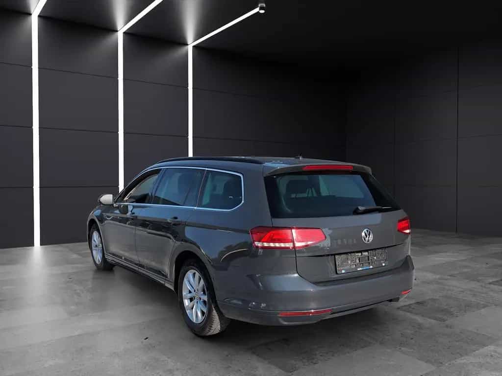 Volkswagen Passat Variant Comfortline *LED*AHK*ACC*Assist+* 06/2018-photo-3