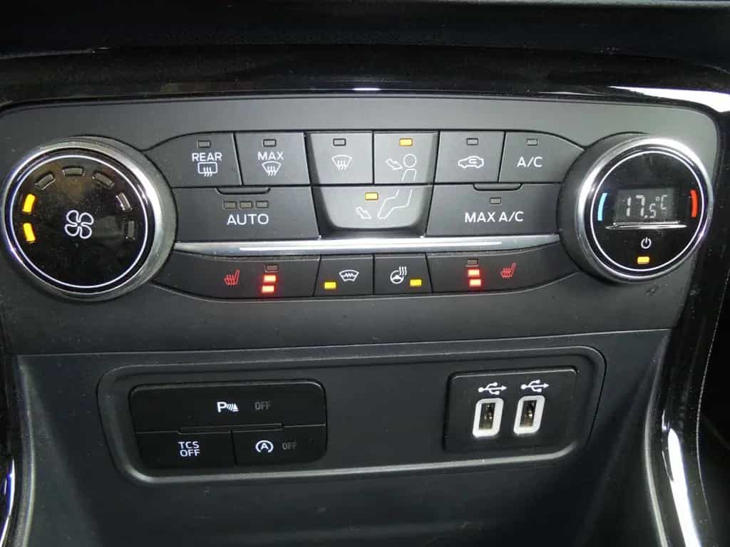 Ford EcoSport Titanium, AHK, Kamera, Winter-Paket, Na 04/2019-photo-11