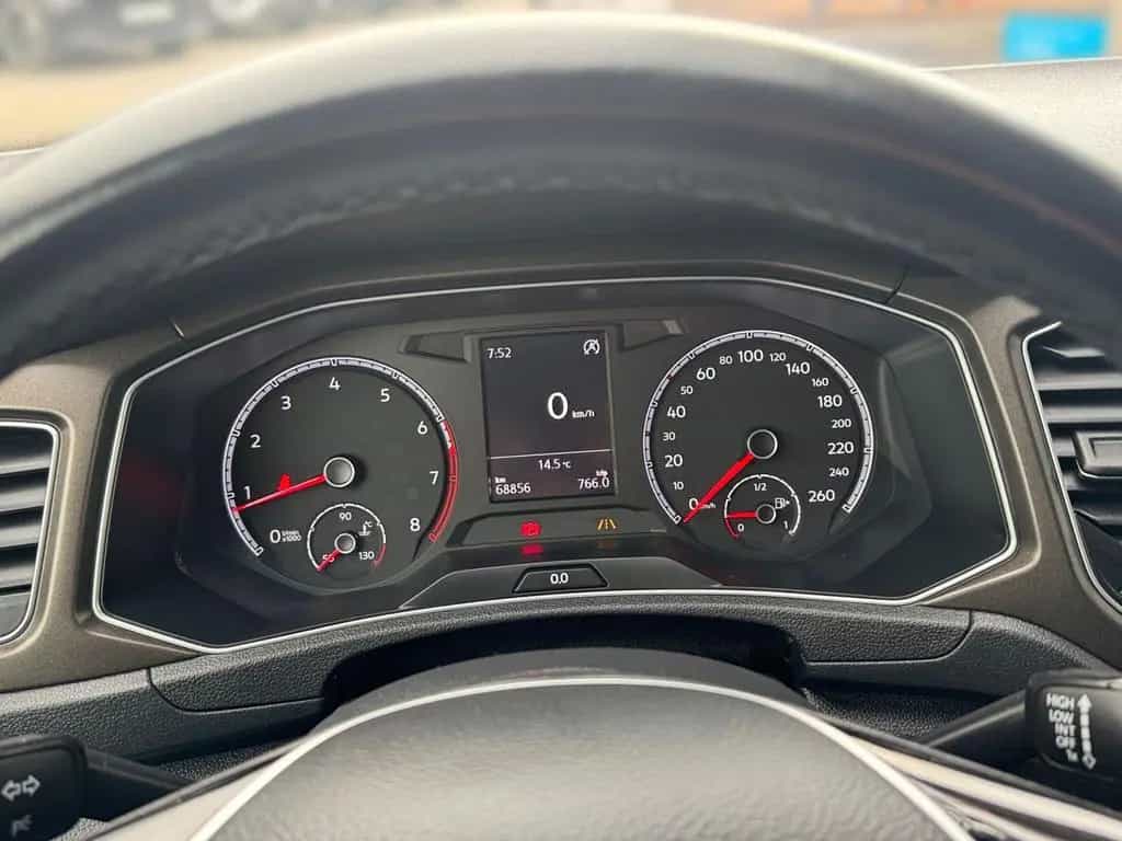 Volkswagen T-Roc Style 1.5TSI AHK SHZ PDC 06/2018-photo-10