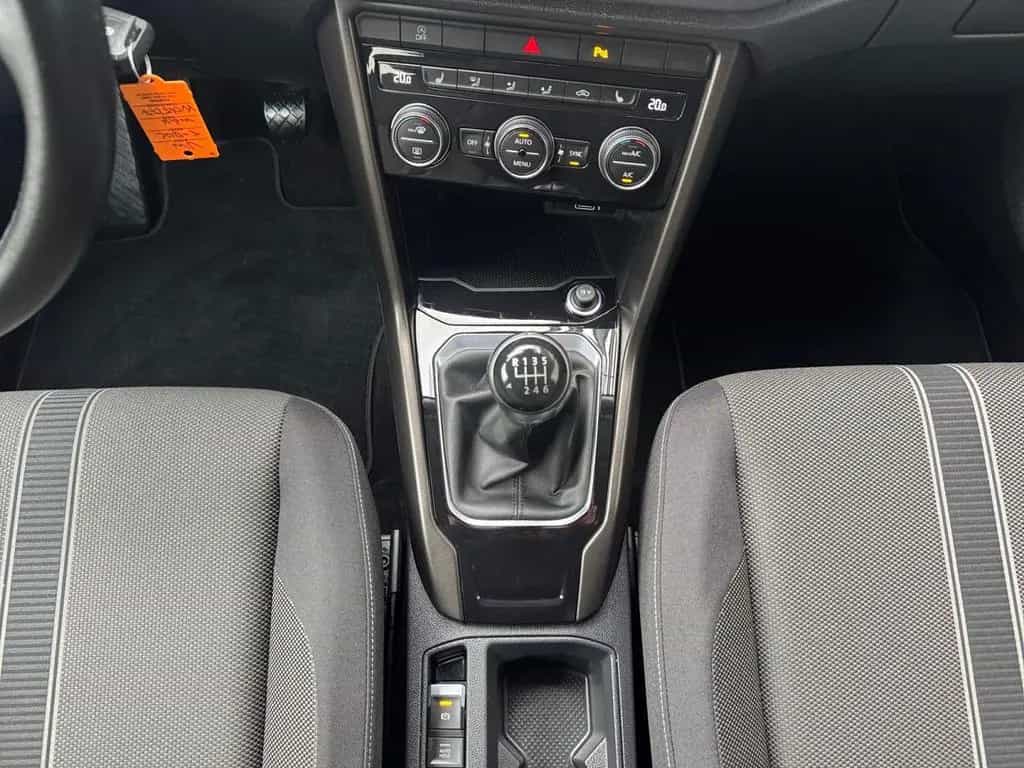 Volkswagen T-Roc Style 1.5TSI AHK SHZ PDC 06/2018-photo-11