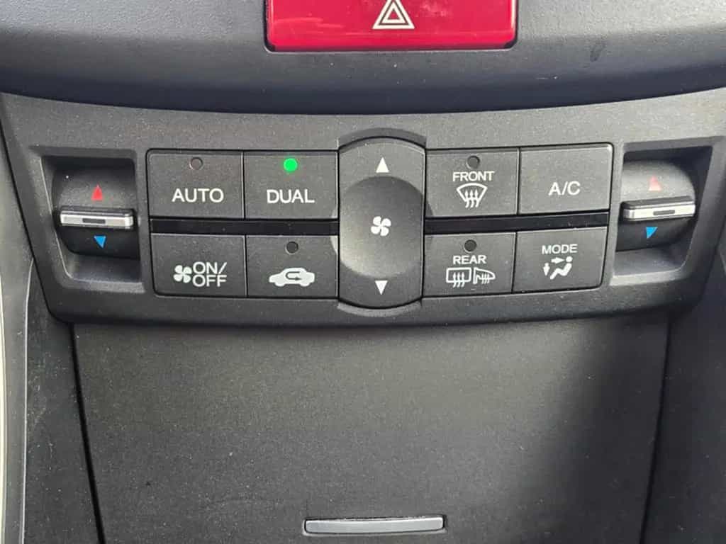 Honda Accord Tourer Lifestyle Bi-Xenon*Sitzheizung* 04/2014-photo-29