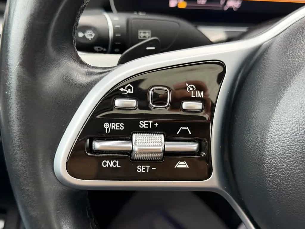 Mercedes-Benz E-Class 200 Lim*Widescreen*PANO*Mbeam*KAMERA*Dist+*Amb 07/2018-photo-16