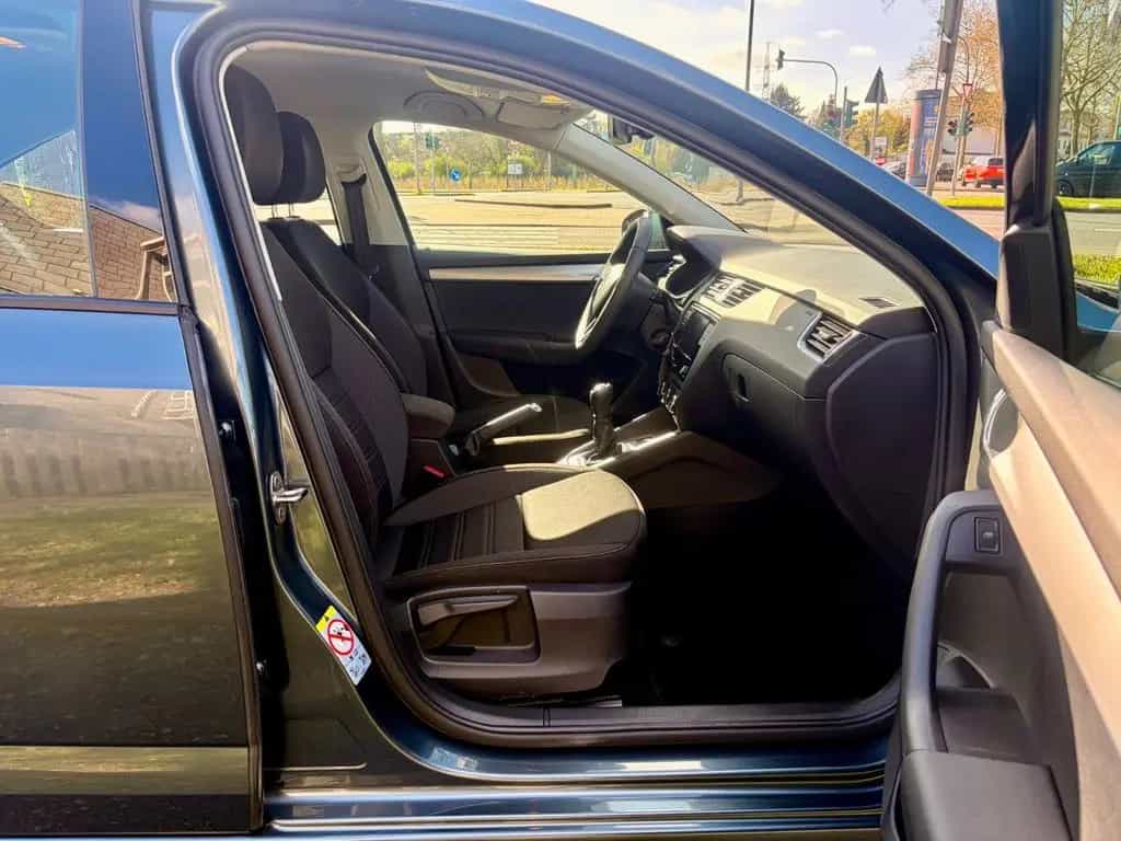 Skoda Octavia Lim. Ambition 06/2017-photo-12
