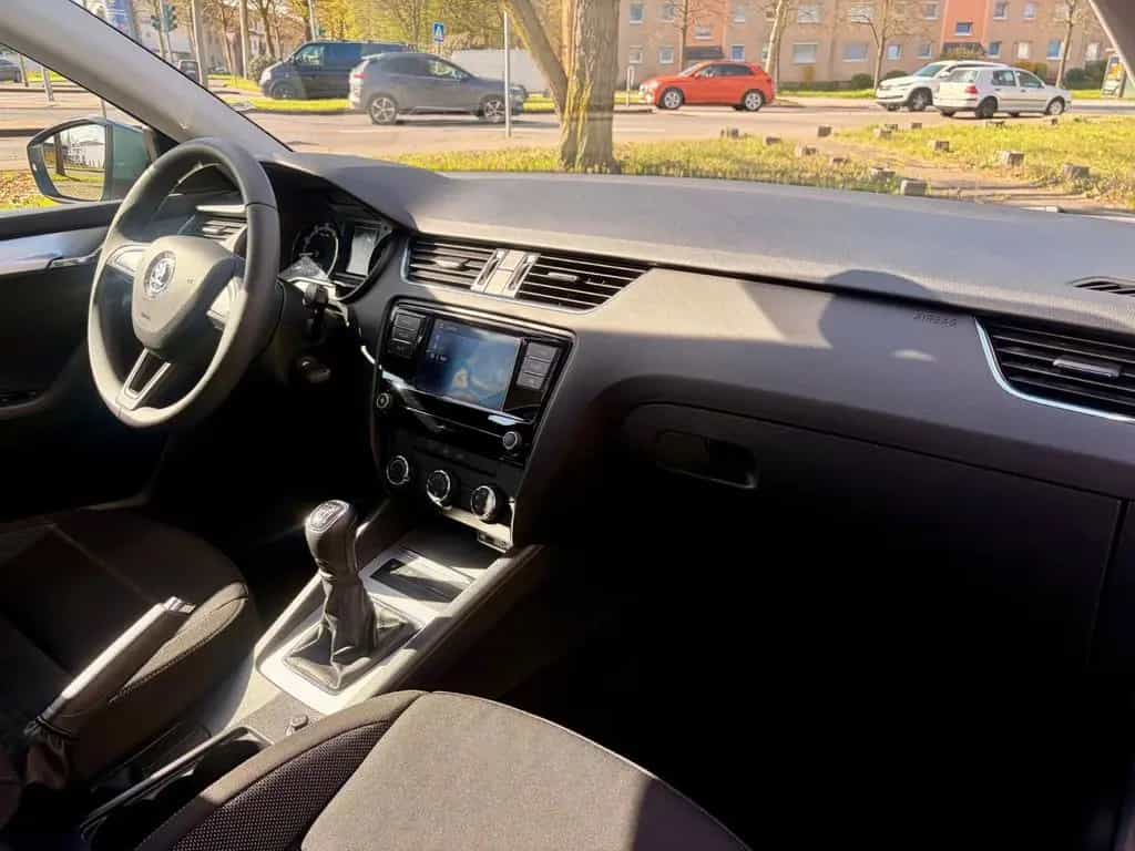 Skoda Octavia Lim. Ambition 06/2017-photo-13