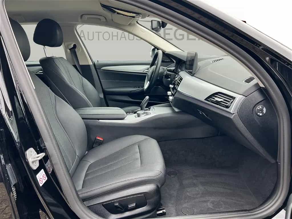 BMW 5 Series 520 d T xDrive ACC DA+ HUD HK 11/2022-photo-8