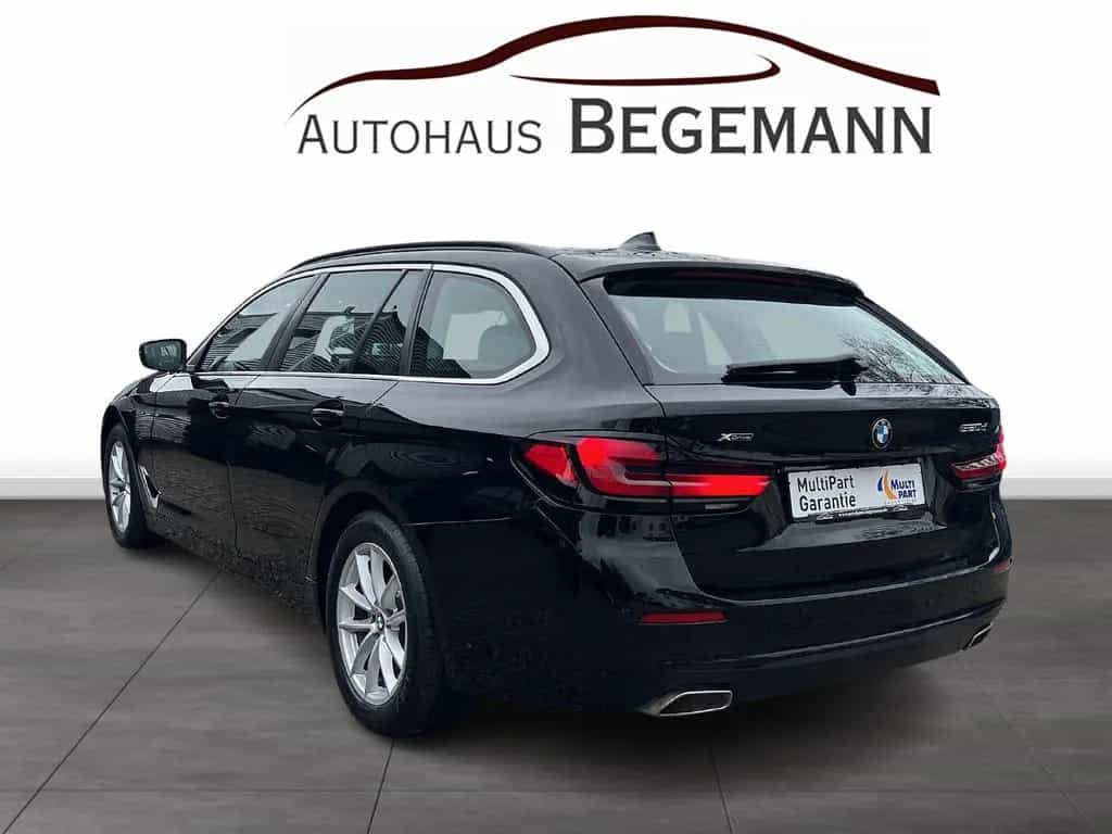 BMW 5 Series 520 d T xDrive ACC DA+ HUD HK 11/2022-photo-0