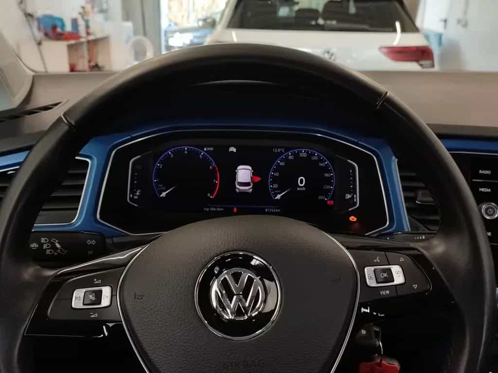 Volkswagen T-Roc 01/2020-photo-11
