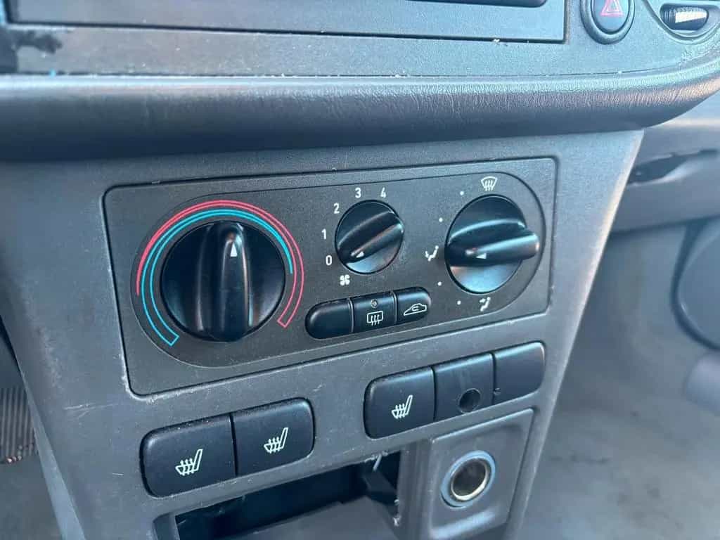 Saab 9-3 2.0t Ecopower Fünftürer /SHZ/Radio/Winter. 06/2002-photo-17