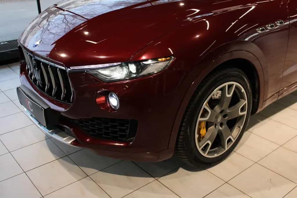 Maserati Levante SQ4 GranLusso ACC/Pano/B&W 06/2017-photo-4