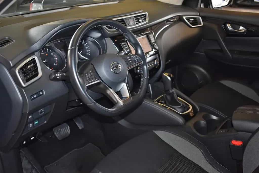 Nissan Qashqai 1.3 CARPLAY TEMPOMAT KAMERA NAVI DAB PDC 06/2020-photo-8