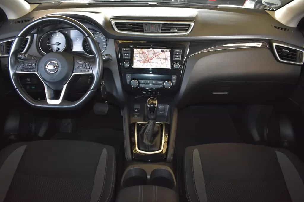 Nissan Qashqai 1.3 CARPLAY TEMPOMAT KAMERA NAVI DAB PDC 06/2020-photo-9