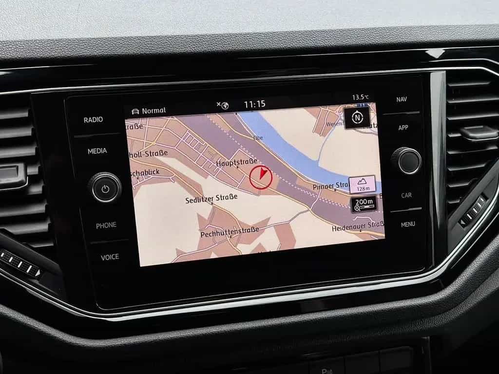 Volkswagen T-Roc 2.0TDI SPORT 4M* SH#LED#ACC#NAVI#SPUR#AHK 02/2020-photo-11