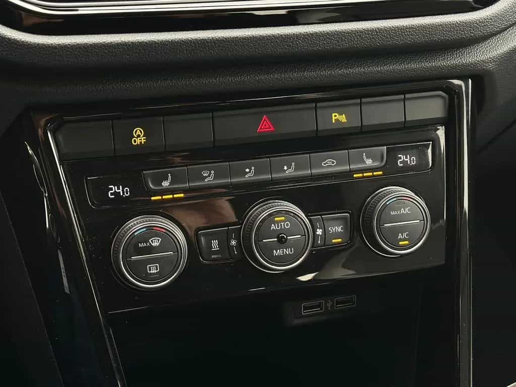 Volkswagen T-Roc 2.0TDI SPORT 4M* SH#LED#ACC#NAVI#SPUR#AHK 02/2020-photo-12