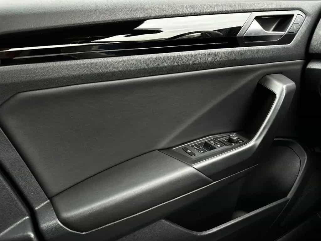 Volkswagen T-Roc 2.0TDI SPORT 4M* SH#LED#ACC#NAVI#SPUR#AHK 02/2020-photo-16
