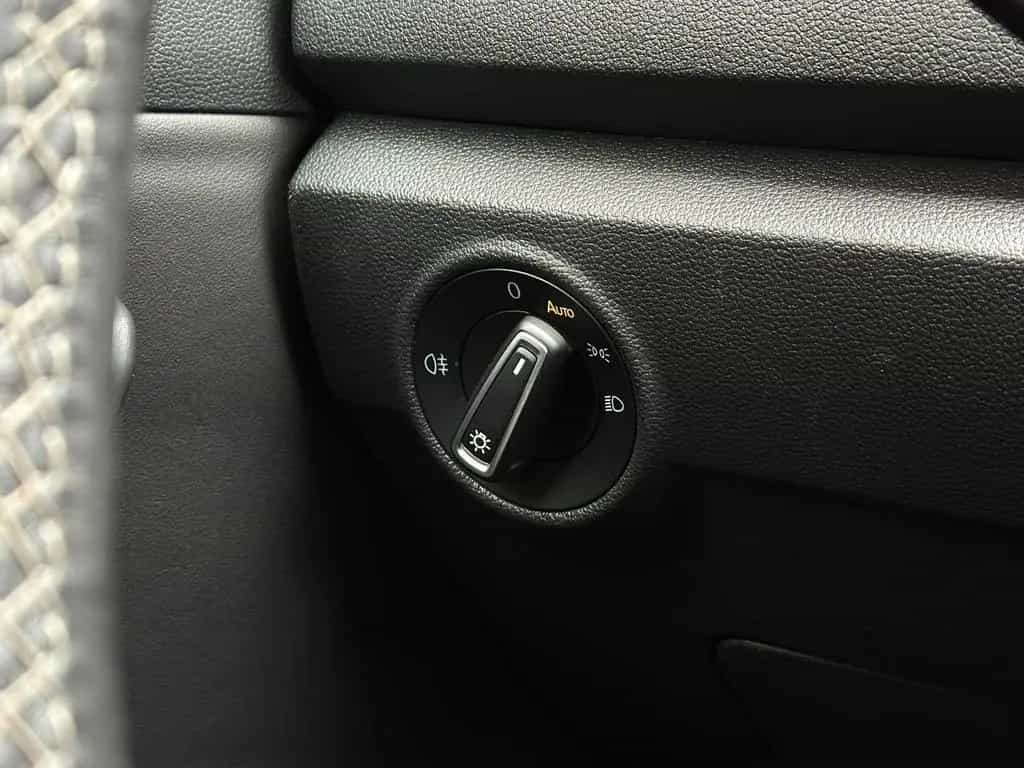 Volkswagen T-Roc 2.0TDI SPORT 4M* SH#LED#ACC#NAVI#SPUR#AHK 02/2020-photo-17