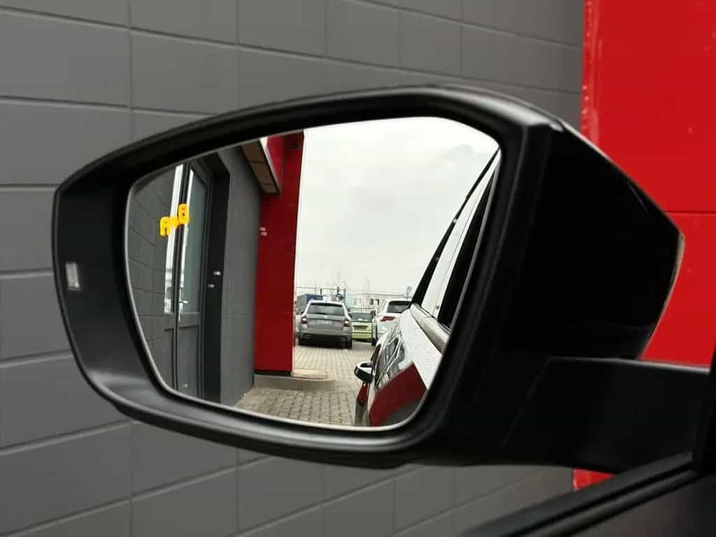 Volkswagen T-Roc 2.0TDI SPORT 4M* SH#LED#ACC#NAVI#SPUR#AHK 02/2020-photo-20