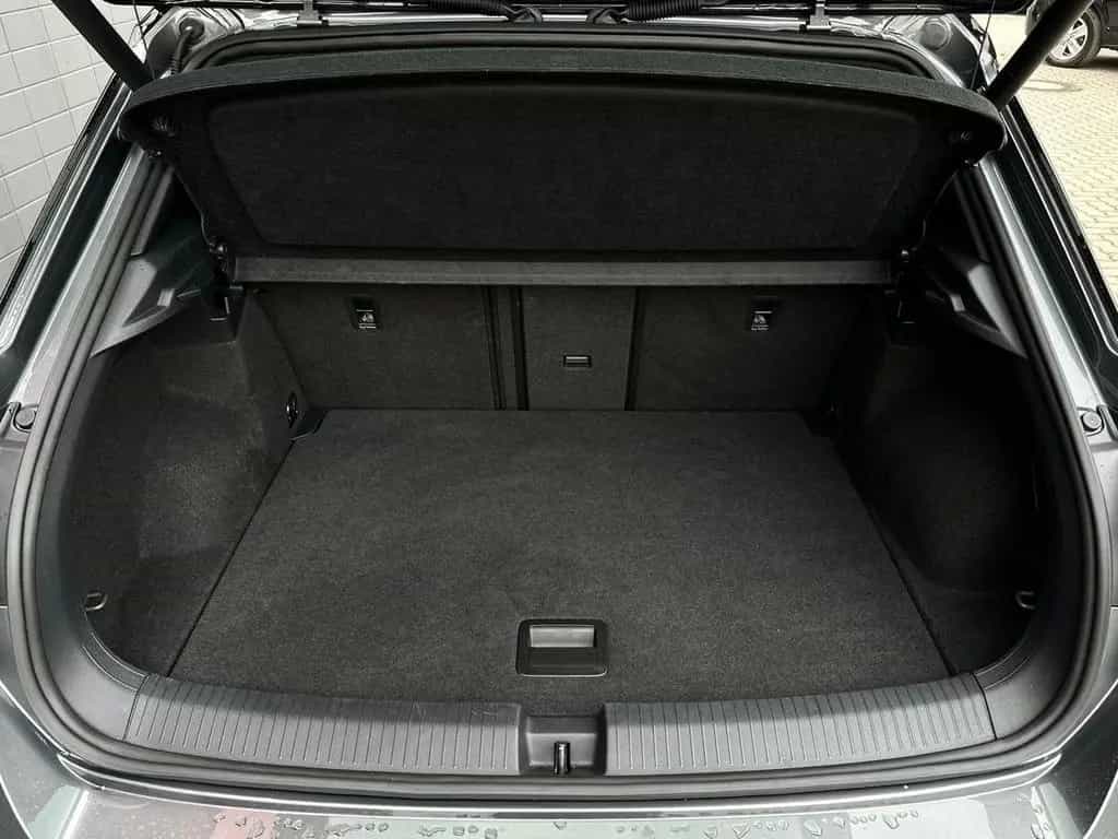 Volkswagen T-Roc 2.0TDI SPORT 4M* SH#LED#ACC#NAVI#SPUR#AHK 02/2020-photo-6