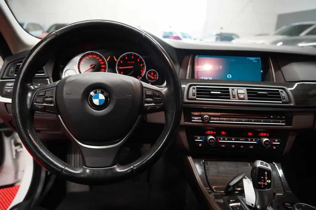 BMW 5 Series 535i Touring xDrive Luxury *Unfallfrei*2.Hand* 10/2016-photo-22