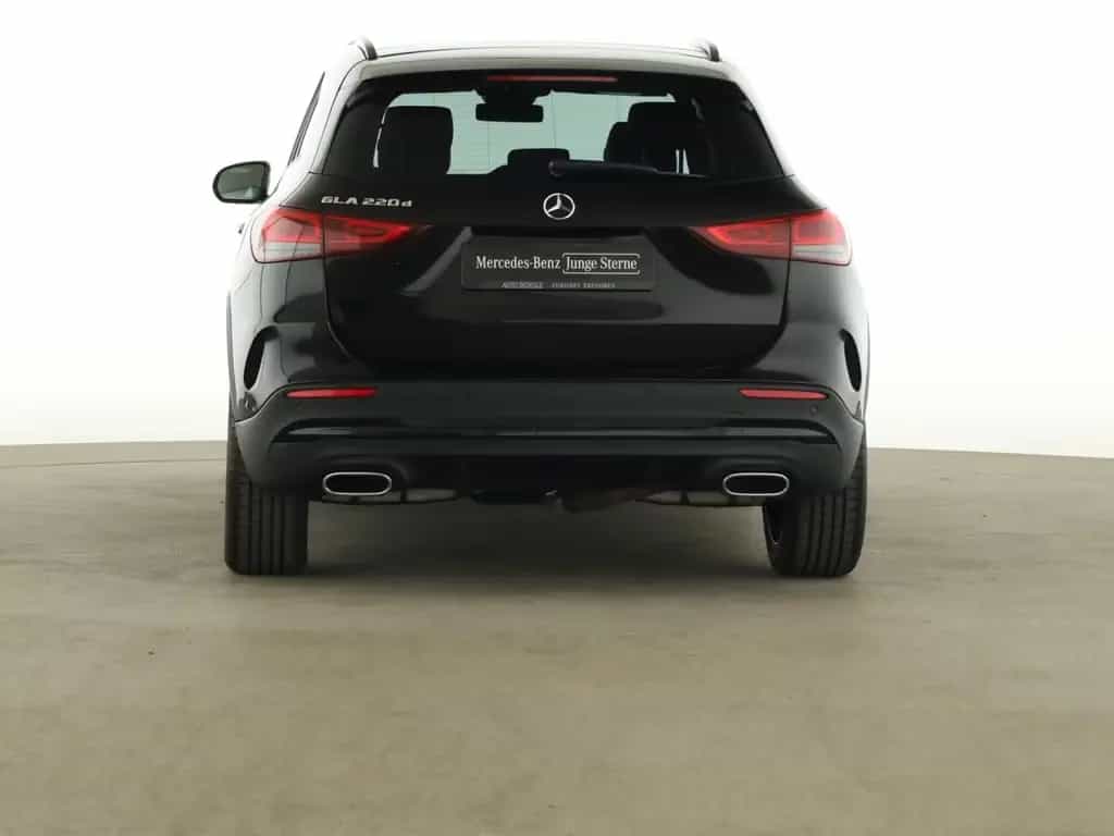 Mercedes-Benz GLA 220 d AMG+NIGHT+AHK+PANO+AMBI+LED+KAMERA+DAB 10/2022-photo-5