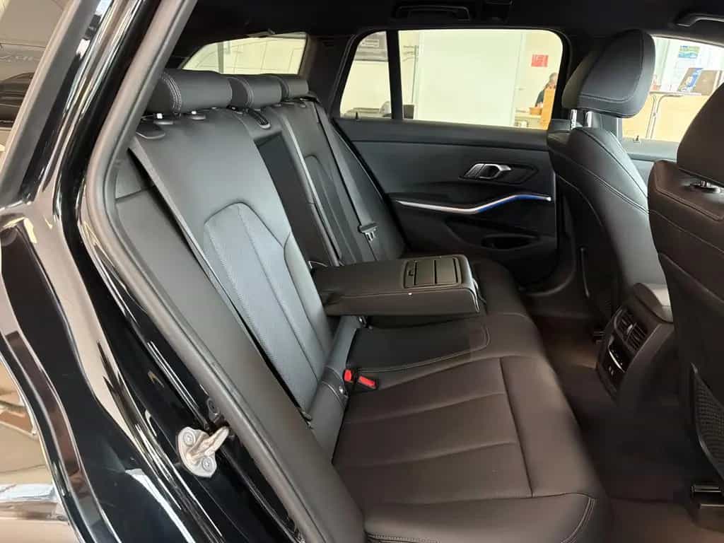 BMW 3 Series 320 3 Touring 320 d Luxury Line 03/2022-photo-13