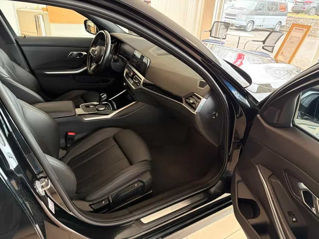 BMW 3 Series 320 3 Touring 320 d Luxury Line 03/2022-photo-9