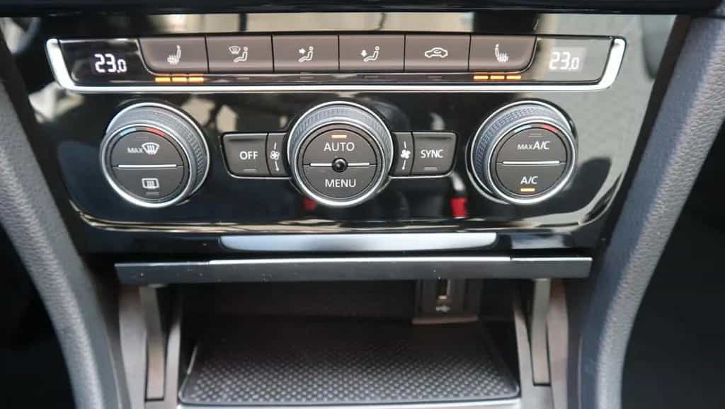 Volkswagen Golf VII Variant Join Navi Sitzheizung Apple Car 07/2018-photo-21