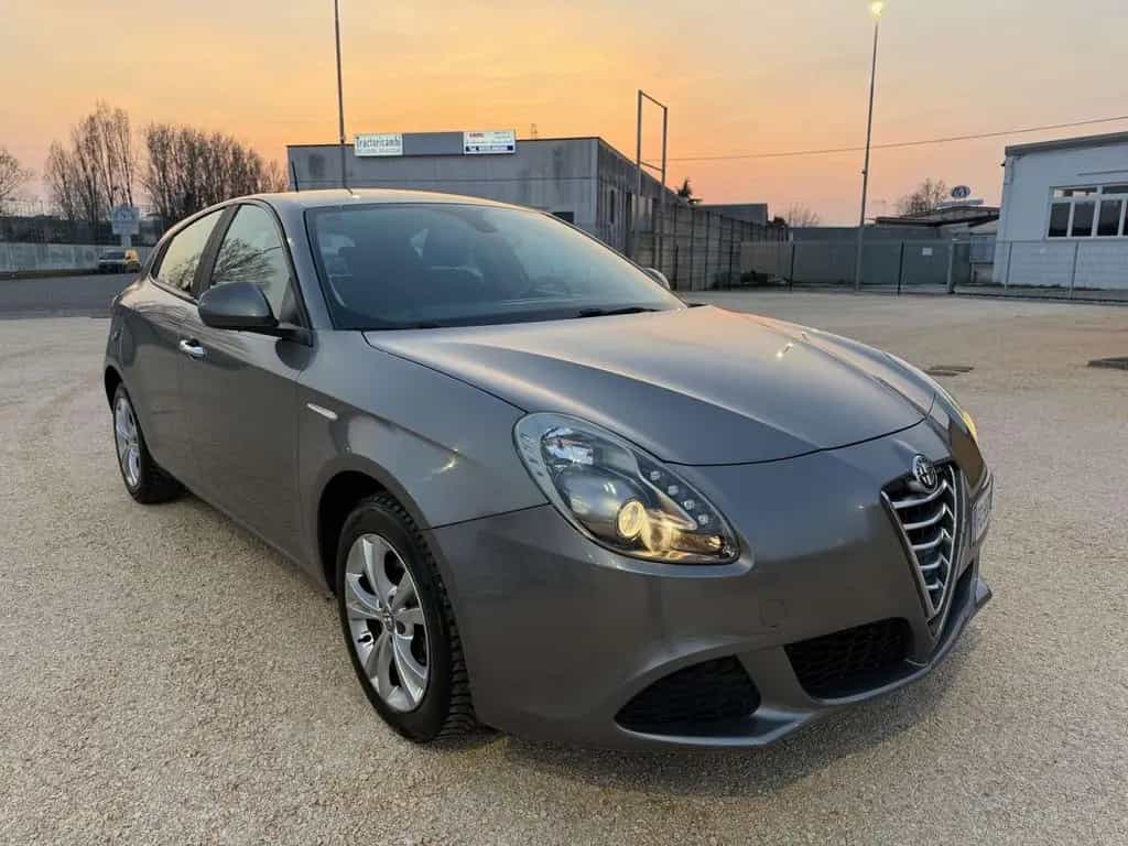 Alfa Romeo Giulietta 1.6 jtdm Distinctive 120cv 01/2016-photo-0