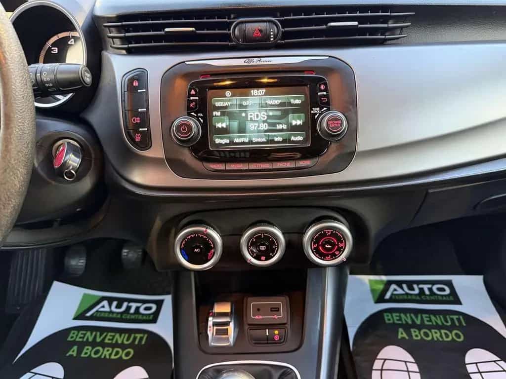 Alfa Romeo Giulietta 1.6 jtdm Distinctive 120cv 01/2016-photo-10
