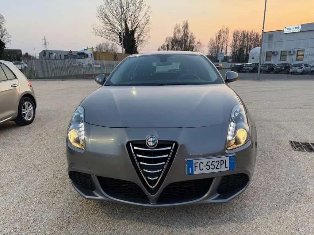 Alfa Romeo Giulietta 1.6 jtdm Distinctive 120cv 01/2016-photo-2