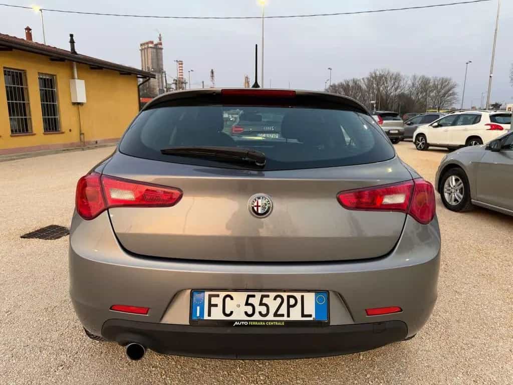 Alfa Romeo Giulietta 1.6 jtdm Distinctive 120cv 01/2016-photo-3