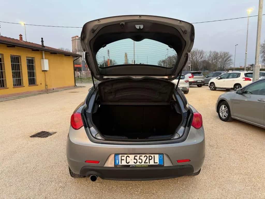 Alfa Romeo Giulietta 1.6 jtdm Distinctive 120cv 01/2016-photo-4