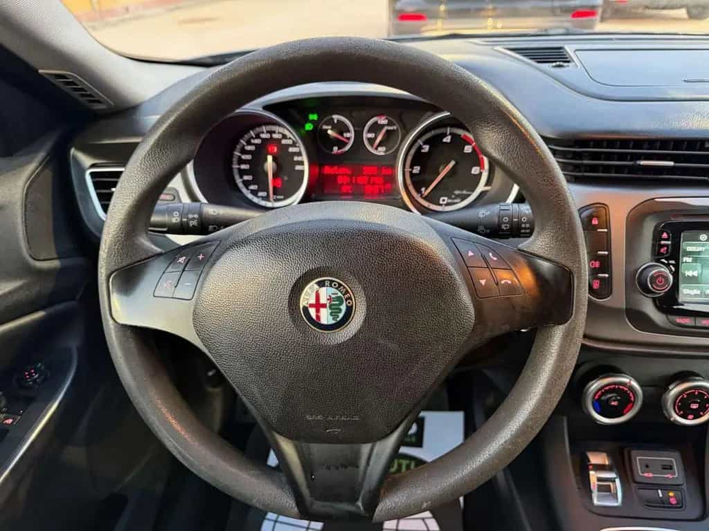 Alfa Romeo Giulietta 1.6 jtdm Distinctive 120cv 01/2016-photo-9