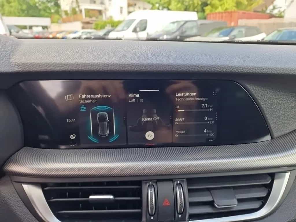 Alfa Romeo Stelvio Veloce Q4 280 Automatik *Navi*SHZ*Kamera 04/2023-photo-9