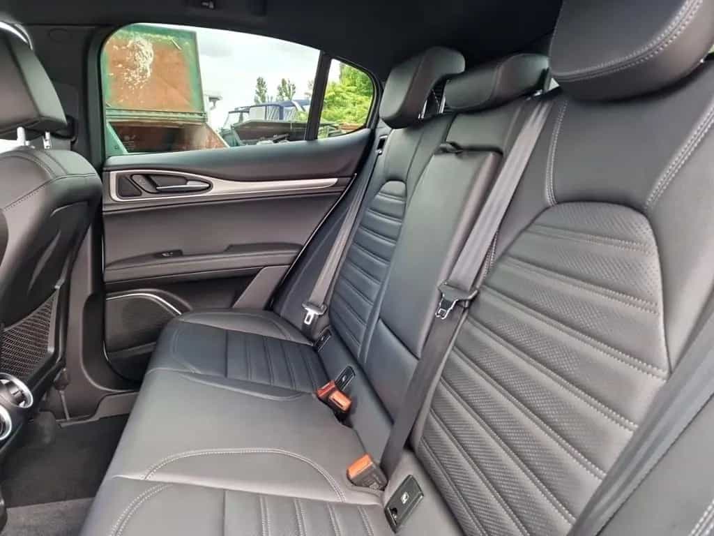 Alfa Romeo Stelvio Veloce Q4 280 Automatik *Navi*SHZ*Kamera 04/2023-photo-7