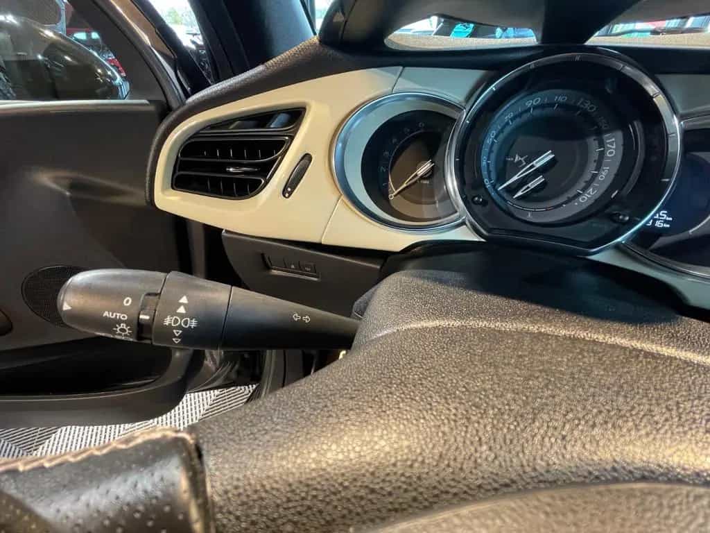 DS Automobiles DS3 1.2 Pure Tech Cafe Racer Sondermodel *Autom* 06/2018-photo-13